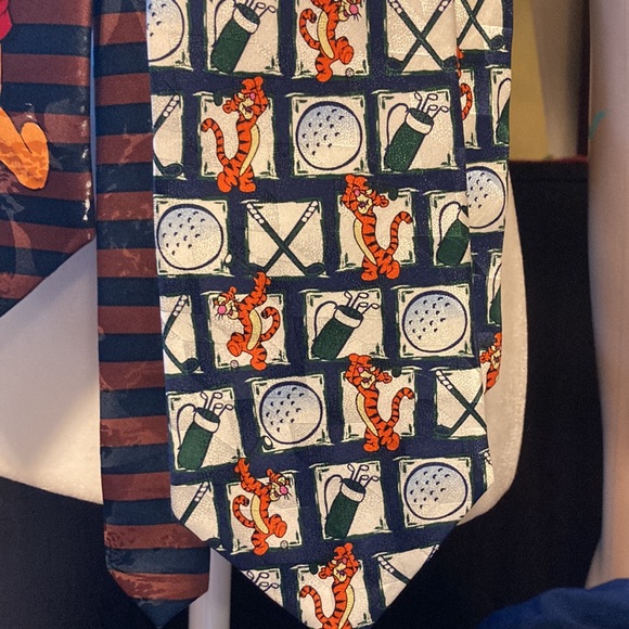 Disney Pooh and Tigger ties - Picture 2 of 6